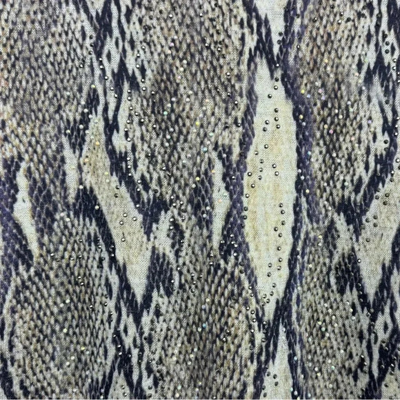 Vtg Y2K Vocal Grunge Sublimation Embellished Tunic XL Cream Black Animal Print - Picture 3 of 8